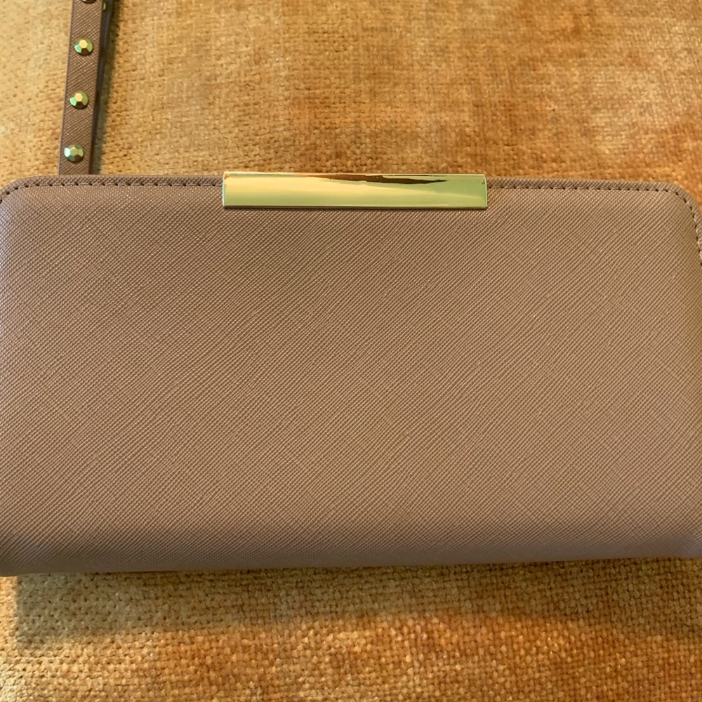 Wallets bag for a women.